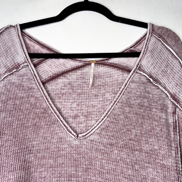 Free People Women’s Hankercheif V-neck Flowy Waffle Knit Top XS Maroon - Picture 6 of 11